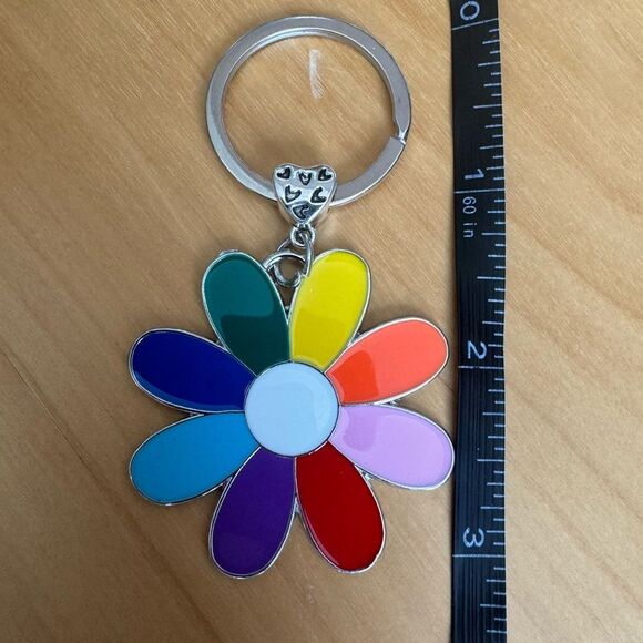 BAG CHARM Rainbow Daisy in Silver Tone Keychain - Picture 3 of 3